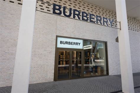 bilder von burberry metzingen